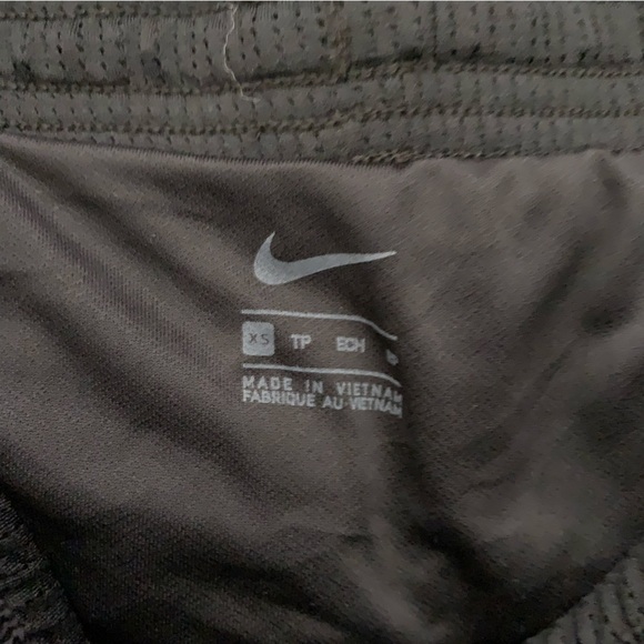Nike Shorts - Picture 9 of 11